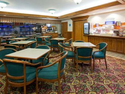 Express Janesville-i-90 & Us Highway 14 By Ihg Hotel 2*
