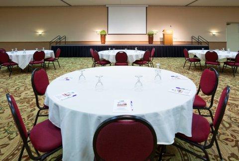 Express Janesville-i-90 & Us Highway 14 By Ihg 2* Janesville