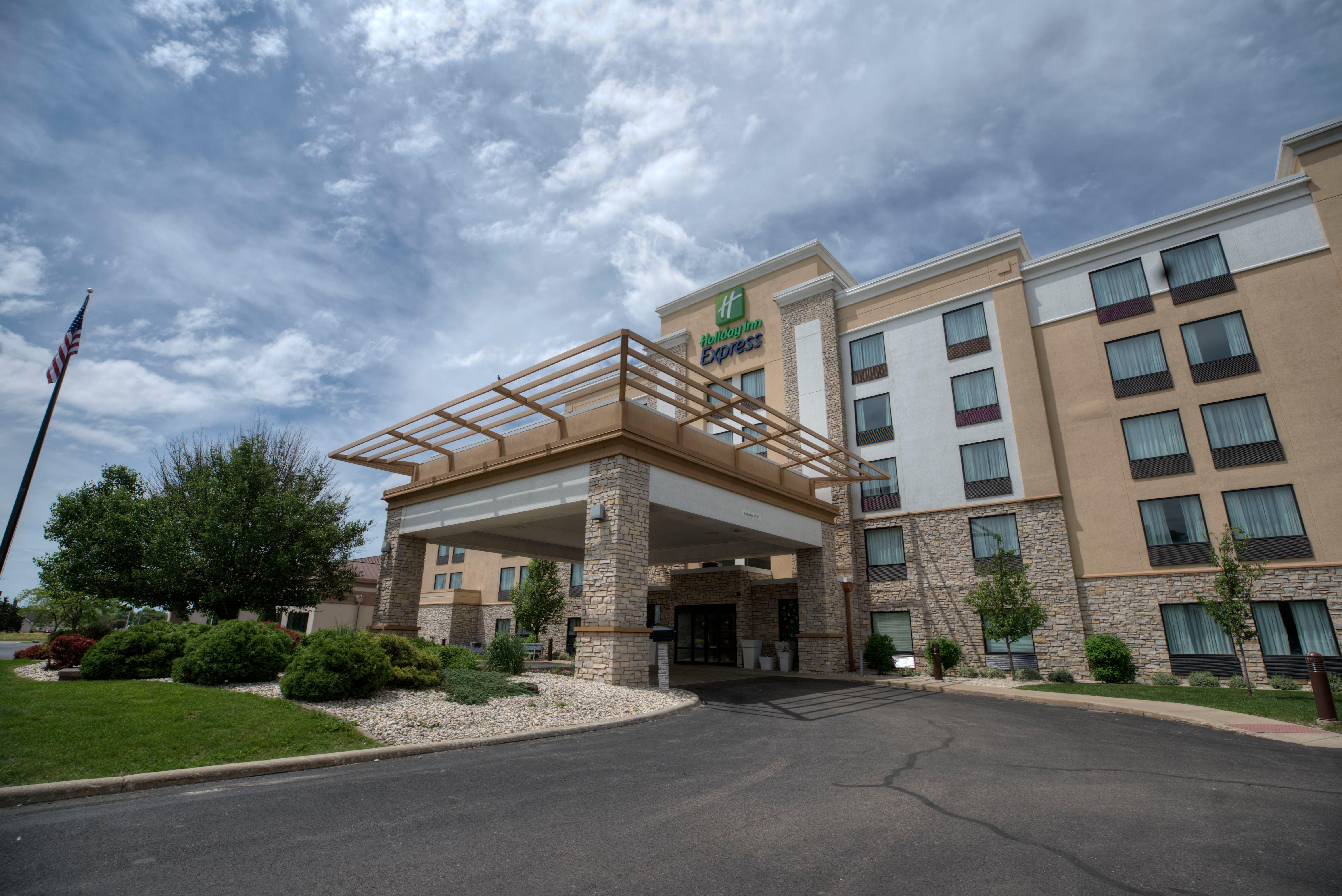 Hotel Express Janesville-i-90 & Us Highway 14 By Ihg Janesville