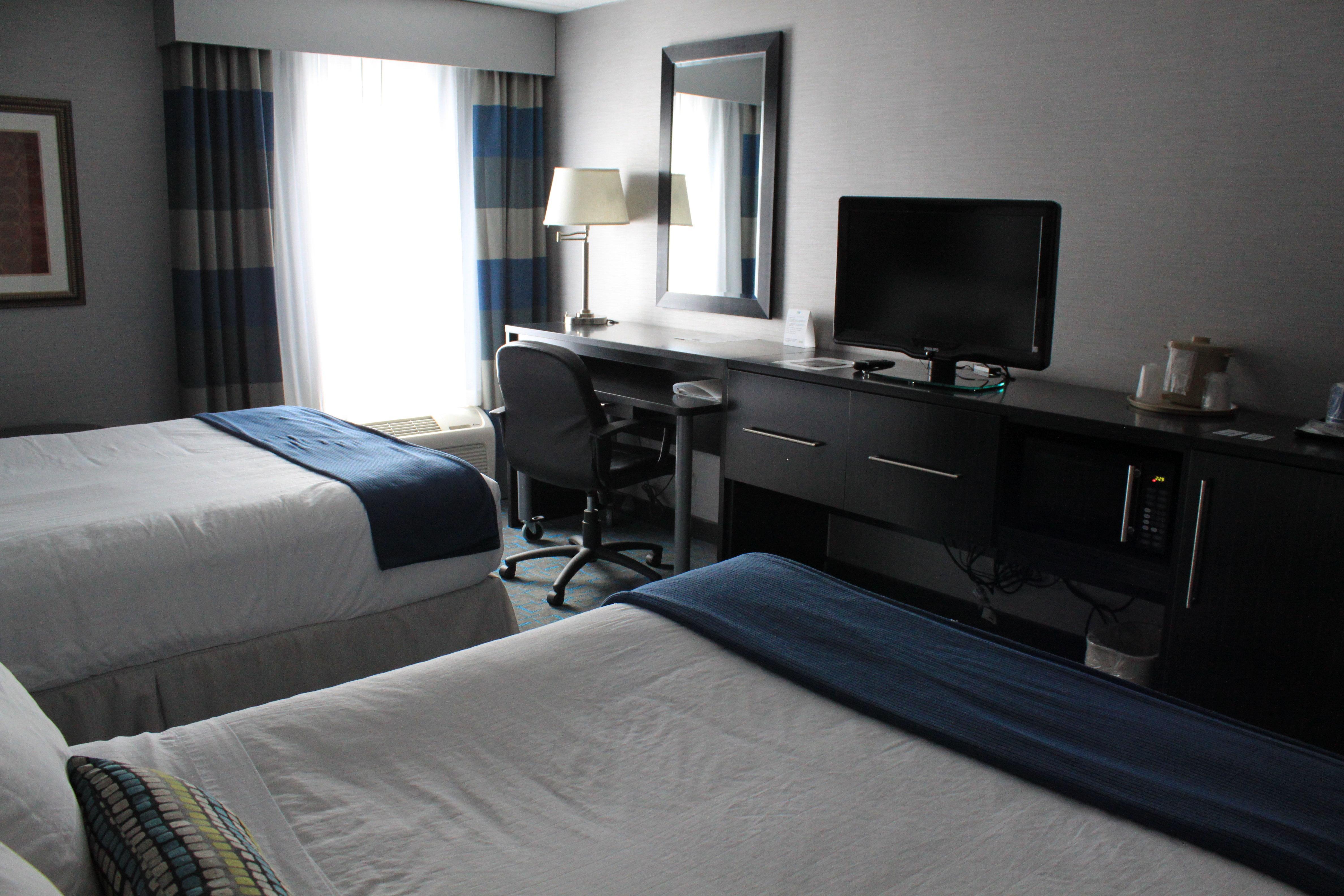 Express Janesville-i-90 & Us Highway 14 By Ihg Hotel 2*