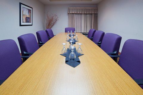 Express Janesville-i-90 & Us Highway 14 By Ihg 2*