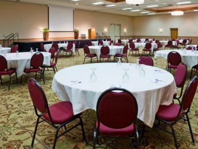 Express Janesville-i-90 & Us Highway 14 By Ihg 2*